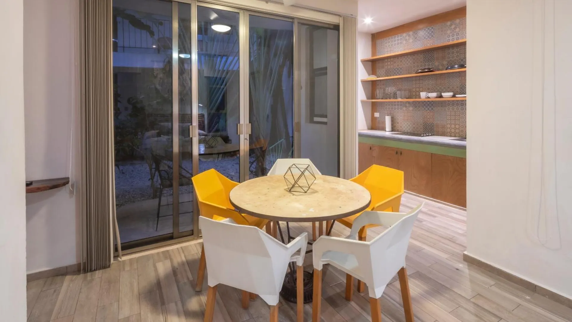 Habanero Suites & Garden Playa del Carmen